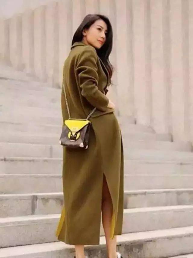 包包|大衣配不对，包包再贵也白费！