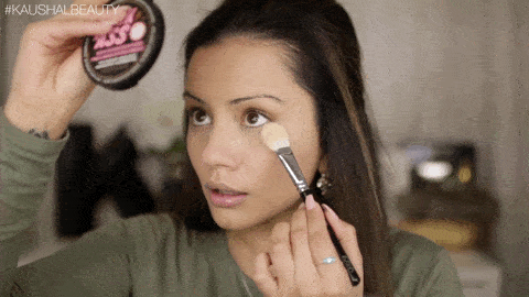 人间|别不信，绮绮子“人间鹦鹉妆”，一画年轻5岁！