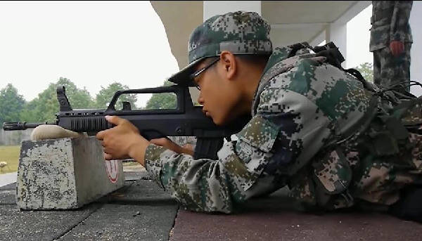 凯伦|励志后浪！曾经的工地搬砖男孩成为了一名军官