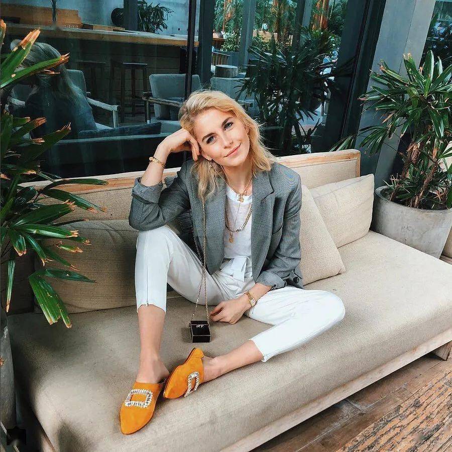 Roger|骨灰级经典Roger Vivier方扣鞋，又出了绝美新款！