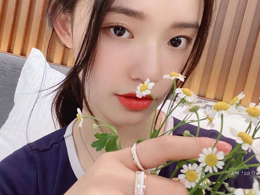 hold|烈日当头,杨幂 赵丽颖 佘诗曼靠什么hold住夏日绝色妆容?