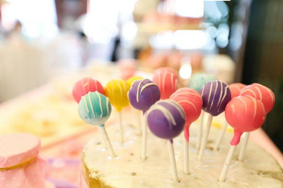 零食|健康丨首个儿童零食标准出炉！6类被国家列入“黑名单”的零食，别再给孩子吃了