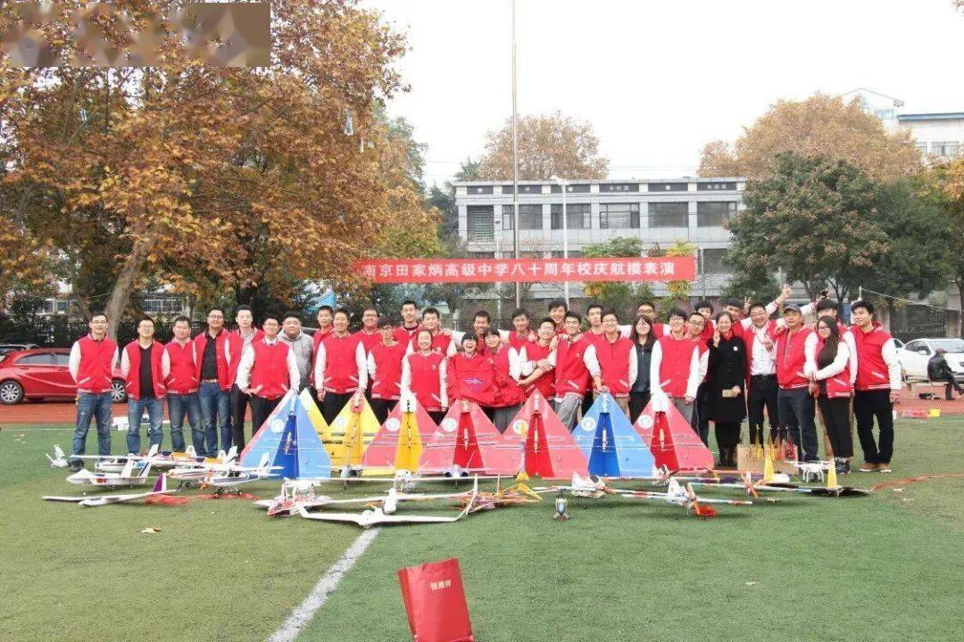 全校|两年前，他哭着给老师写了一封信；两年后，他高考成了全校第一……