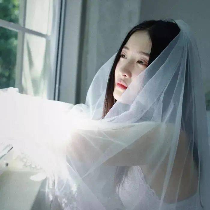 头纱头像:你是人间烟火不自知,我在俗世仰望应如是.