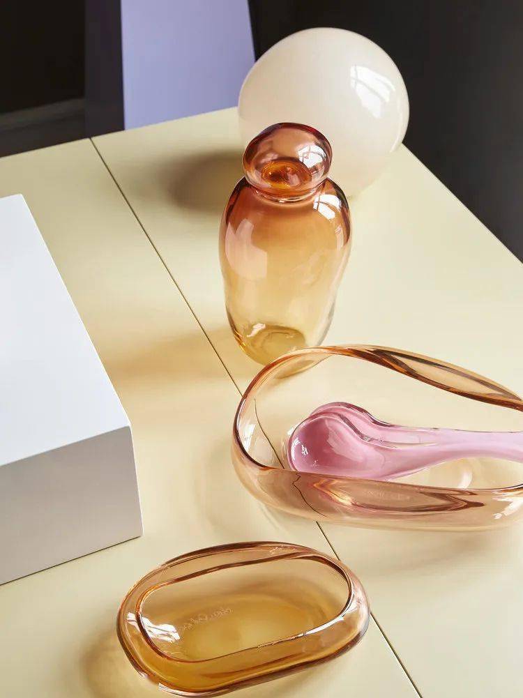 Helle|“长得这么好看，花瓶就花瓶吧”