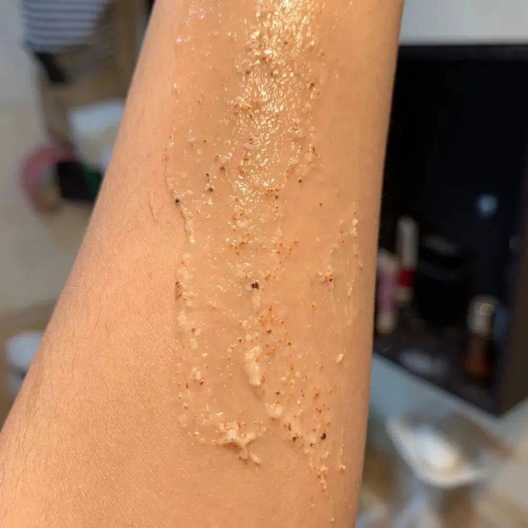 角质|薇娅吹爆的这款磨砂膏,我替你们试了,用完蚊子能在背上劈叉!