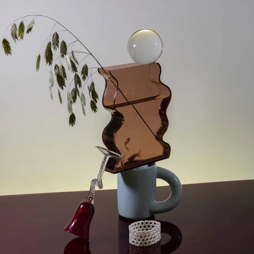 Helle|“长得这么好看，花瓶就花瓶吧”