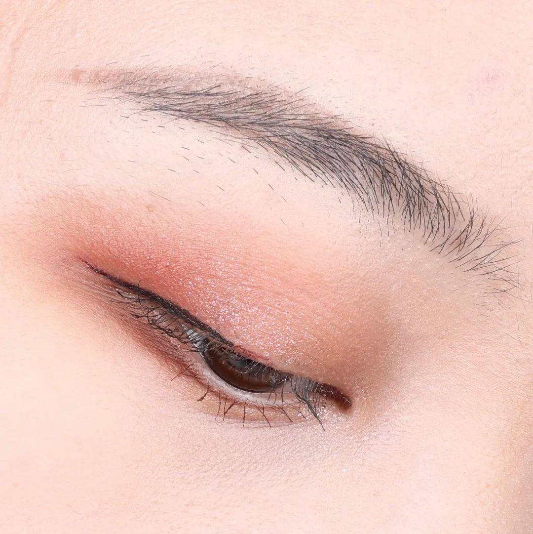 日记|完美日记系列眼影评测 | 真的不知道为啥锦鲤盘能这么火?