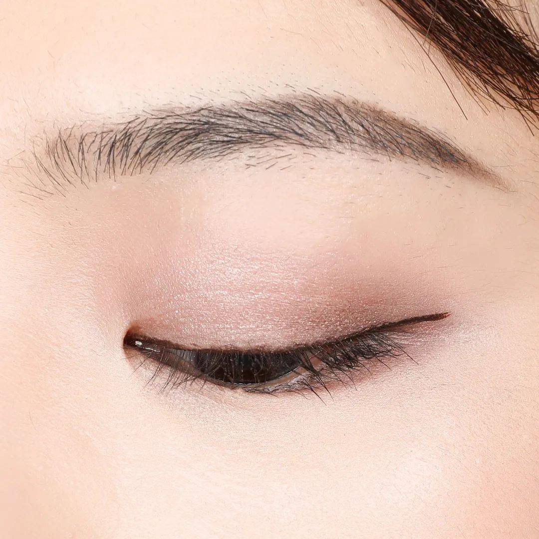 日记|完美日记系列眼影评测 | 真的不知道为啥锦鲤盘能这么火?