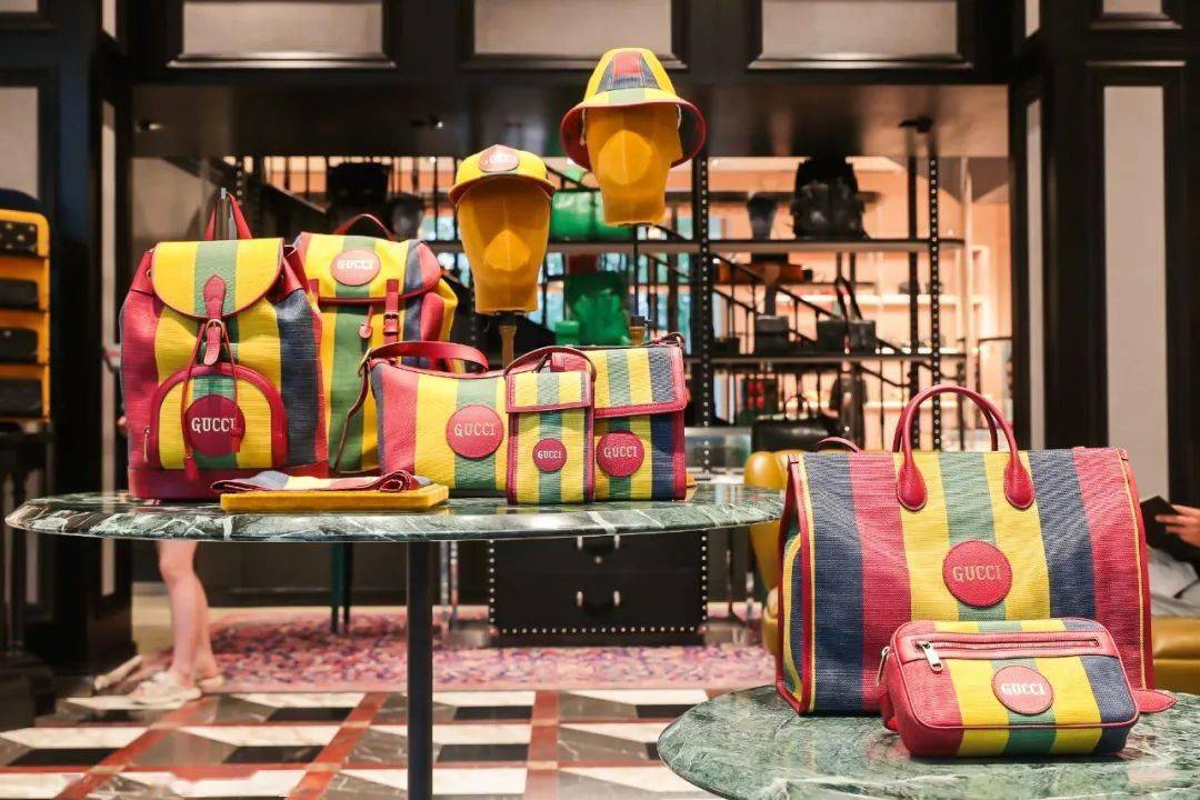 Fendi|七夕预热！Fendi咖啡馆、Dior限时店，大牌打堆来成都过节