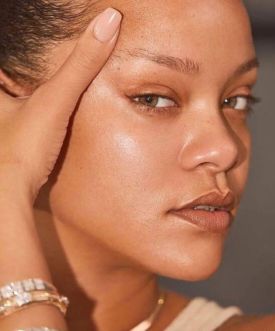 成分|Rihanna个人护肤品牌，价格产品成分全分析！