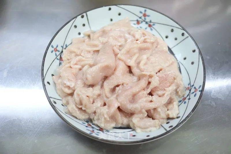 怎么把肉片弄得切的很薄 d043c52d246a404b8138f413e27ad067.jpeg
