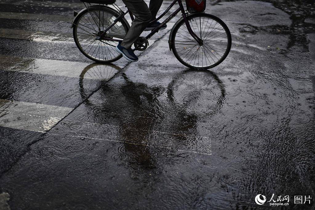 大风|三预警齐发！北京启动重大气象灾害三级应急响应