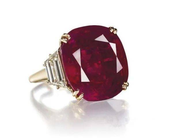 莉莉·萨夫拉|结婚4次成寡妇，却住30亿豪宅、收藏珠宝成山，人生太传奇！