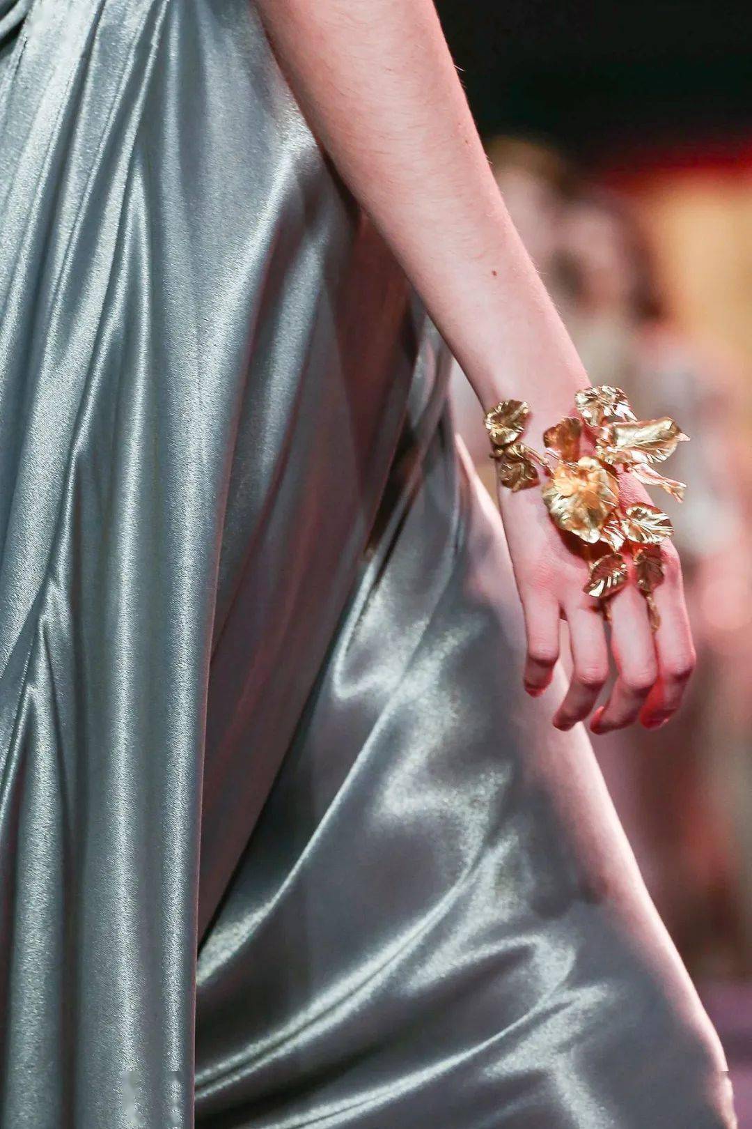 女装|2021春夏流行趋势，8大女装细节，你不可不知！