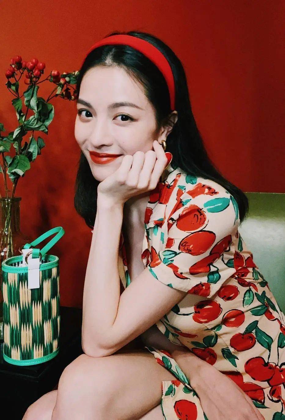 水果|2020夏天最流行的“果汁系穿搭”，复古优雅，太上头了！！