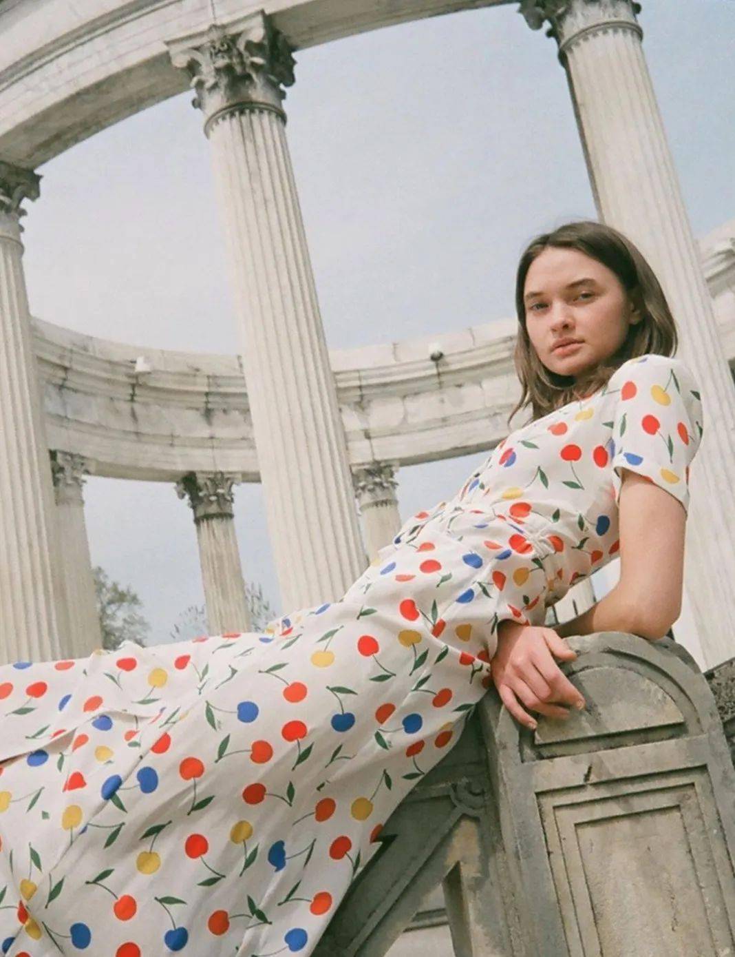 水果|2020夏天最流行的“果汁系穿搭”，复古优雅，太上头了！！