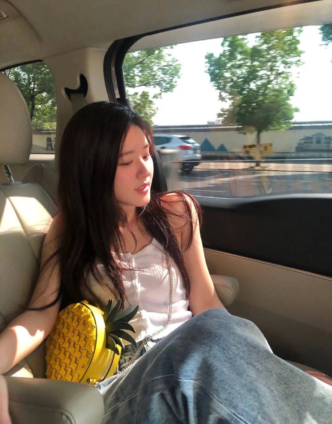 水果|2020夏天最流行的“果汁系穿搭”，复古优雅，太上头了！！