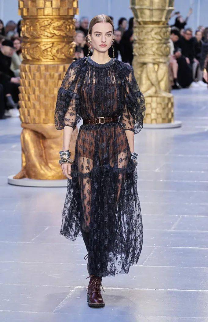 女装|2021春夏流行趋势，8大女装细节，你不可不知！