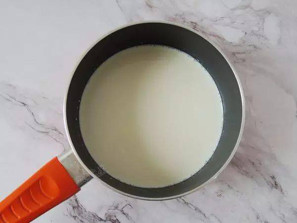 牛奶:加四个鸡蛋,教你新吃法,出锅孩子抢着吃,牛奶别直接喝了
