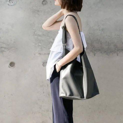 铂金|看完《三十而已》，比起动辄百万的铂金包，这6款入门级轻奢包包更值得入手！