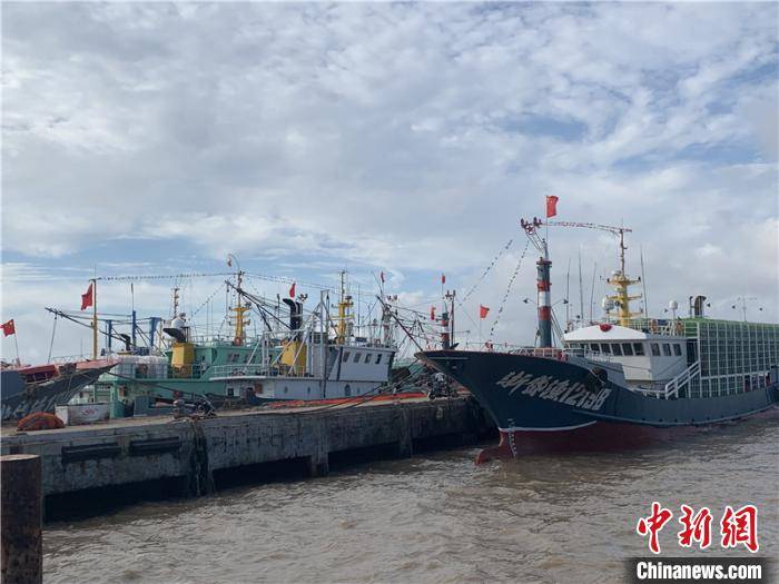 民众|浙江第一批渔船“解禁”出海 “虾兵蟹将”重回民众餐桌
