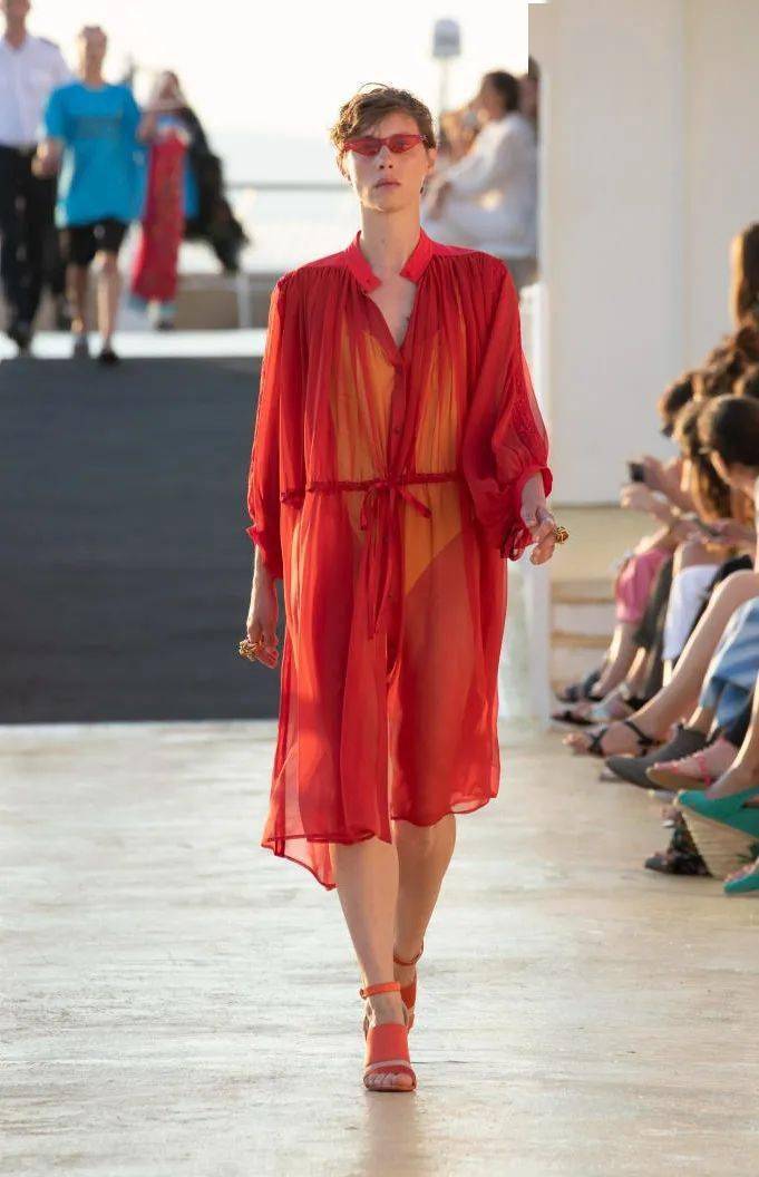 女装|2021春夏流行趋势，8大女装细节，你不可不知！