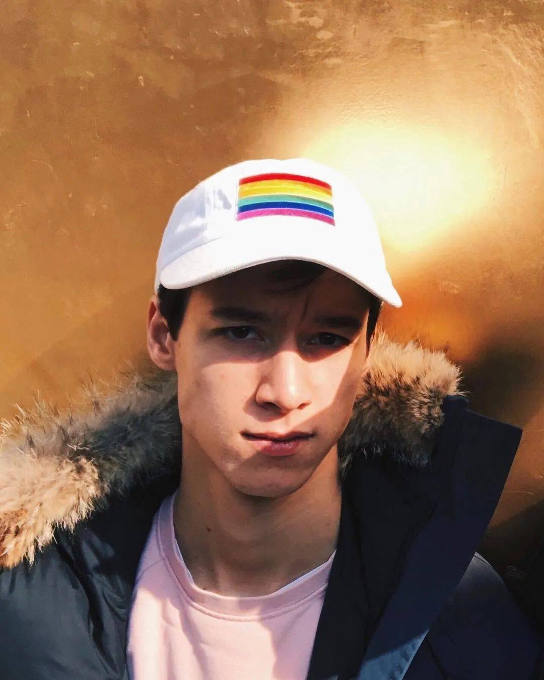 亚裔|时尚圈又迎来热门亚裔男模新人，完美到无需任何修饰