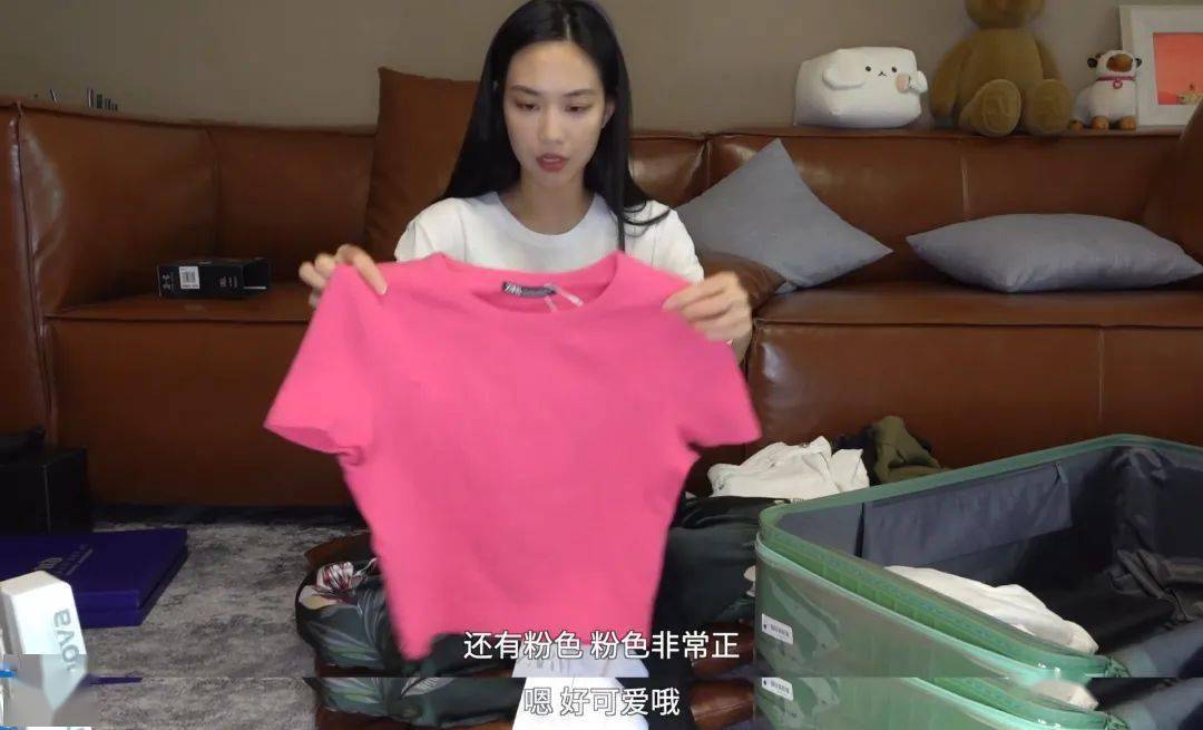 牛仔裤|打败万茜、宁静的王霏霏竟然是个ZARA女孩，想get她的49元同款T！