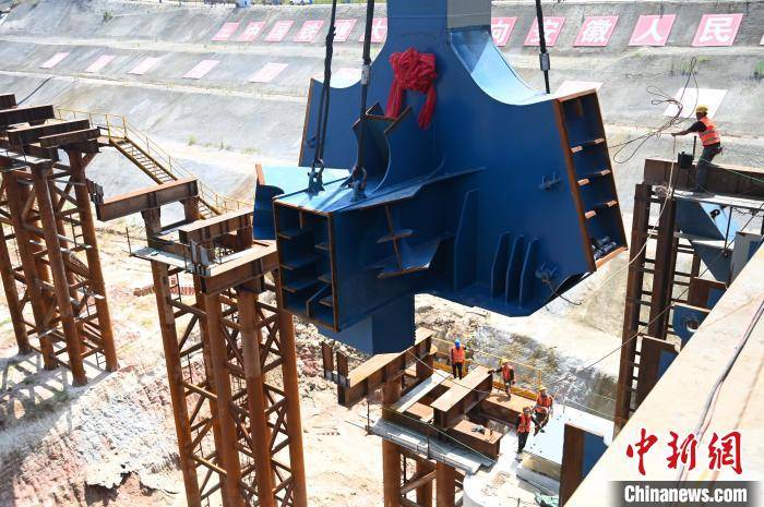 韩苏原|引江济淮工程淠河总干渠钢渡槽边跨合龙