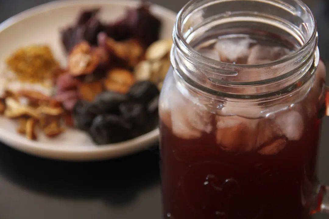 在家怎么做冰镇饮料 81e773a69a224d8eb3cd06146fd90d83.jpeg