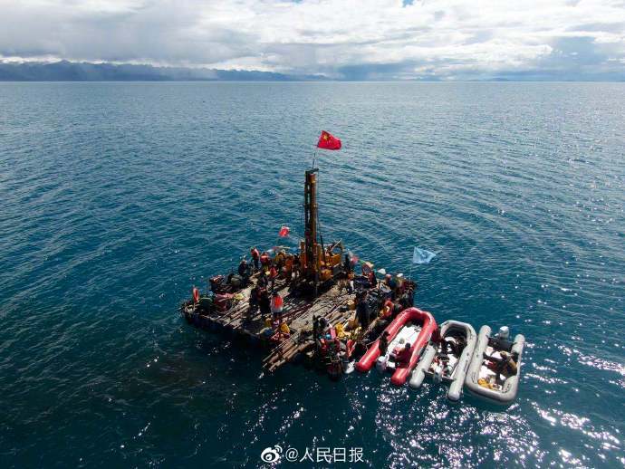 我国|中国成功钻取高原湖泊最长岩芯：获取岩芯长144.79米