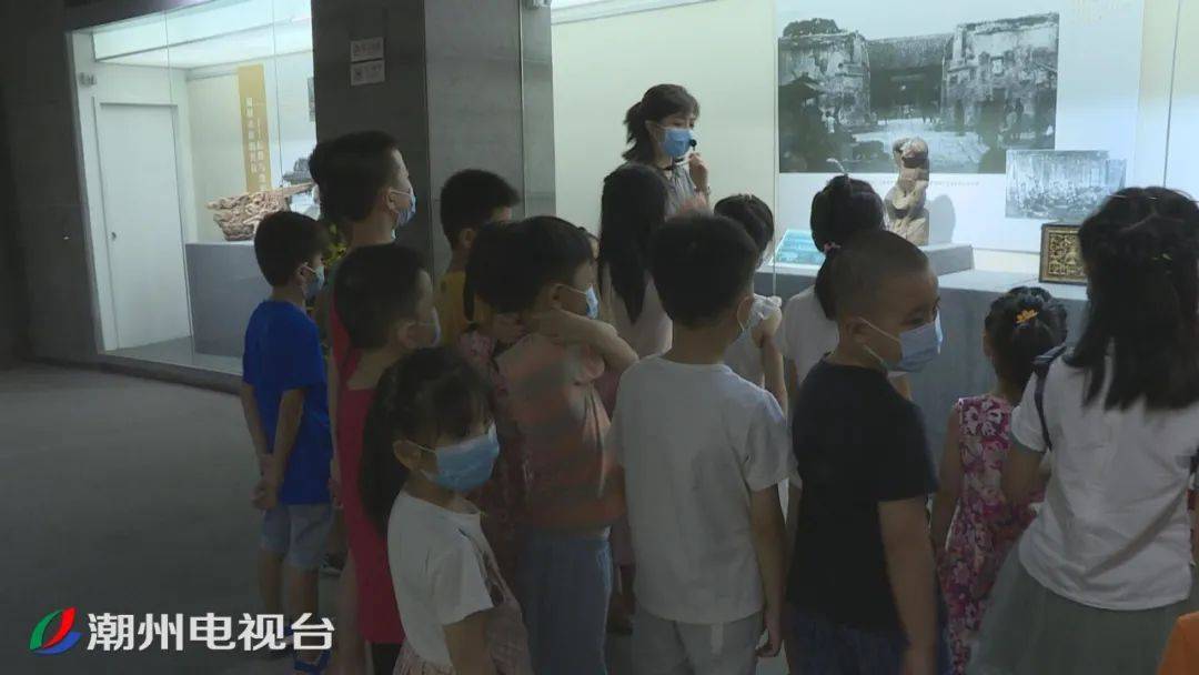 市博物馆讲解员 陈格
