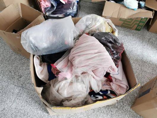 专偷女性内衣还在家里囤了十大箱?宝山民警抓获"内衣大盗"