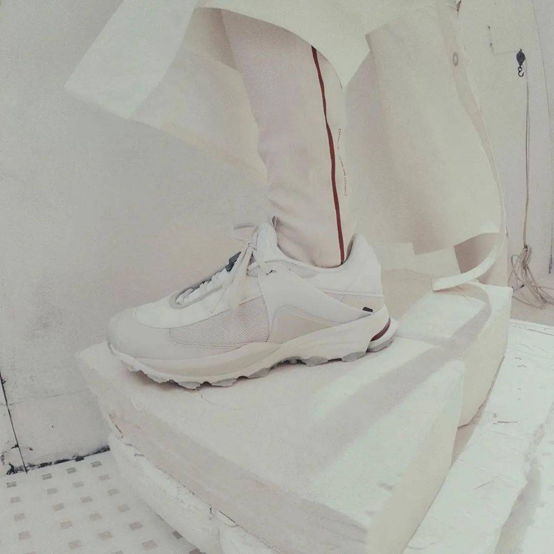 Movies|Daniel Arsham 联合 PORSCHE 推出联名胶囊系列