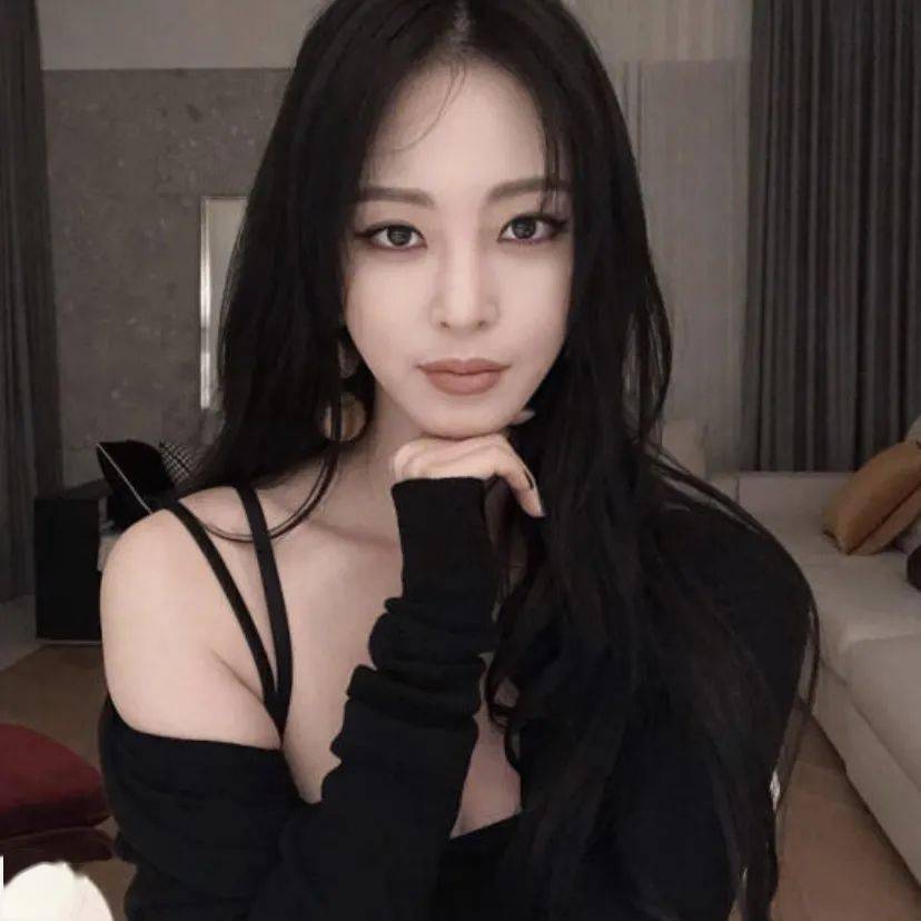 眉毛|关晓彤自认天生是臭脸？但不好惹的她却美到让我疯狂打电话！