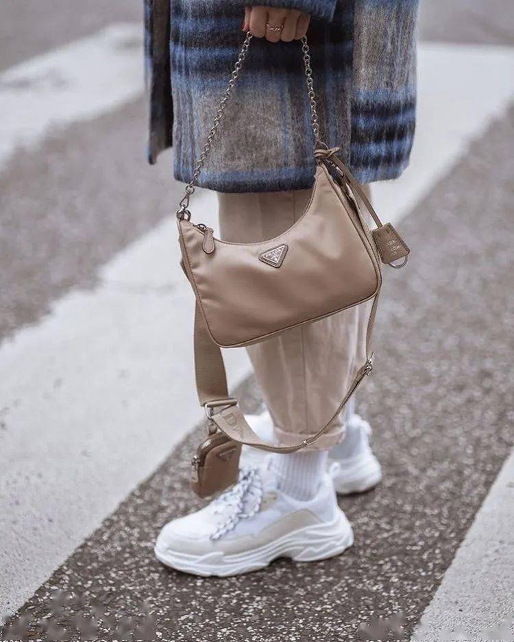 轰炸|热点单品 | 又是被PRADA的配饰轰炸的一天