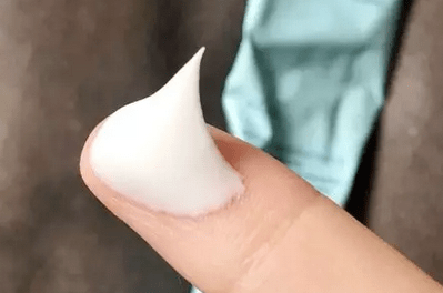 换季|吴昕、林允睡前都在用的懒人超爱保养品，一次性解决换季皮肤敏感、泛红、脱皮...