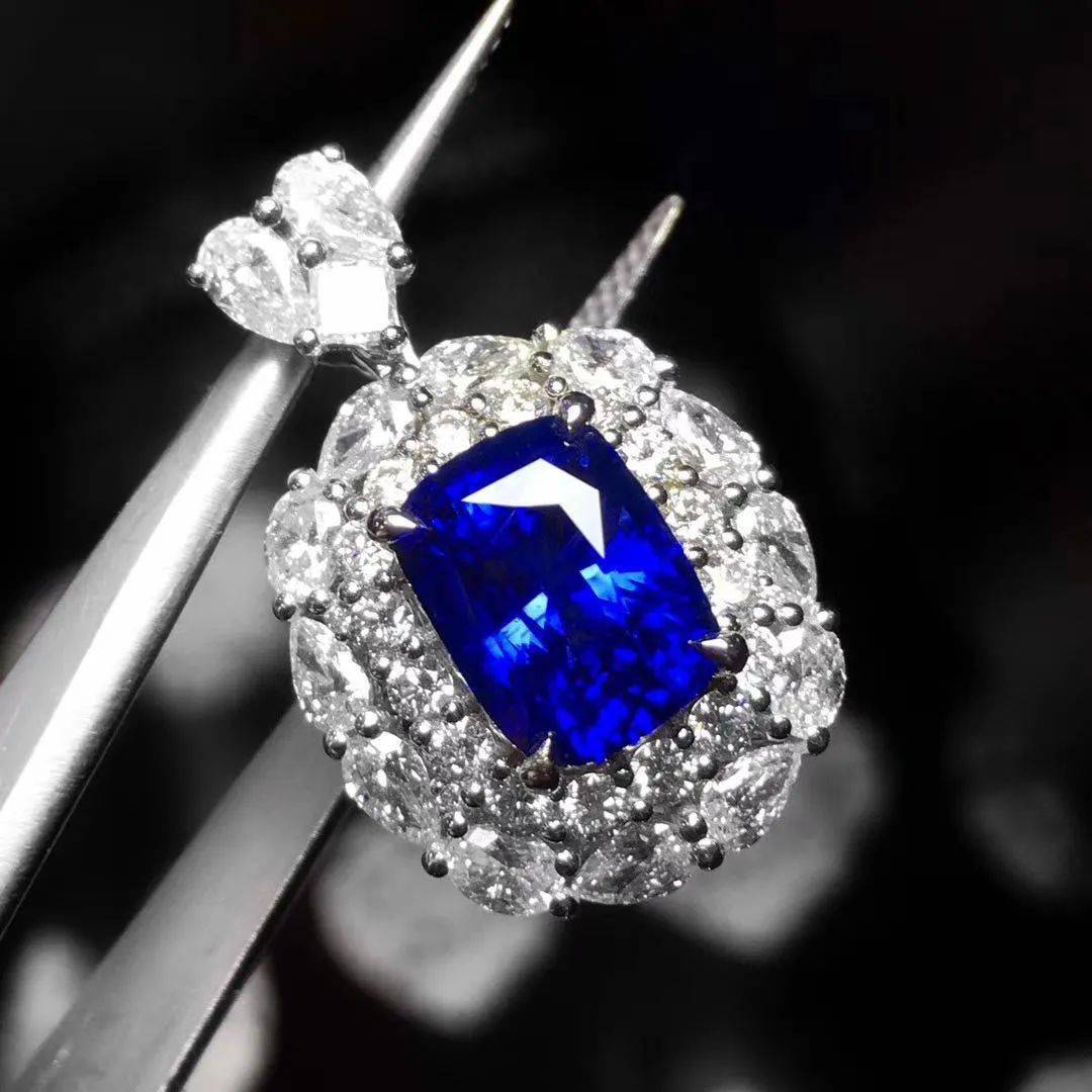 子和|布达拉宫用了多少吨金子和珠宝用来装饰呢？说出来你都不敢相信