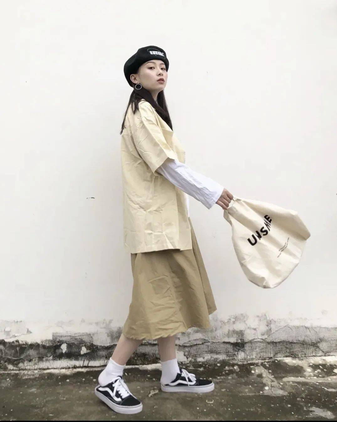 包包|谁说背帆布包的王漫妮，只配给太太圈端茶送水？