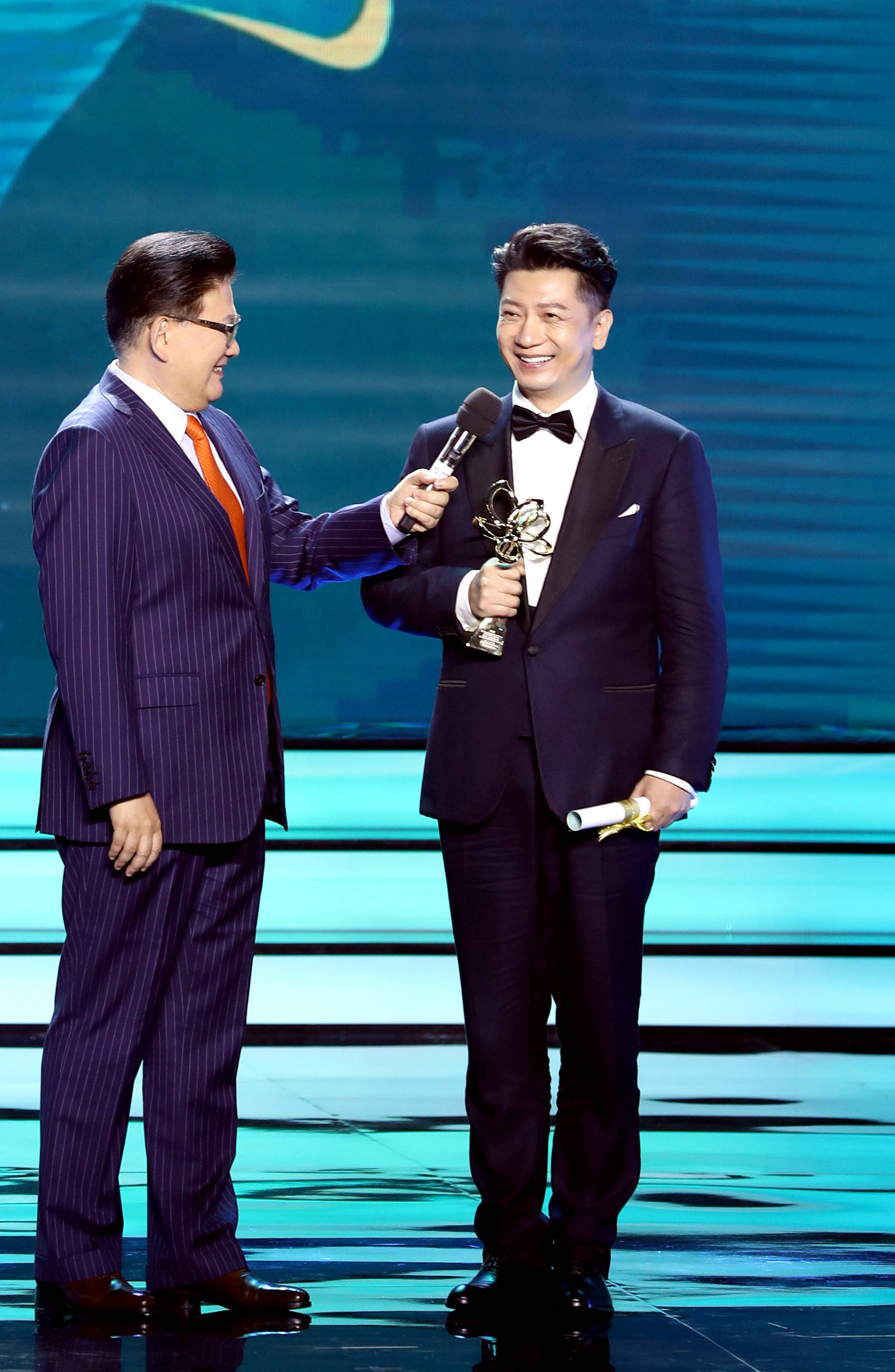 白玉兰|第26届上海电视节闭幕 《破冰行动》获白玉兰最佳中国电视剧奖