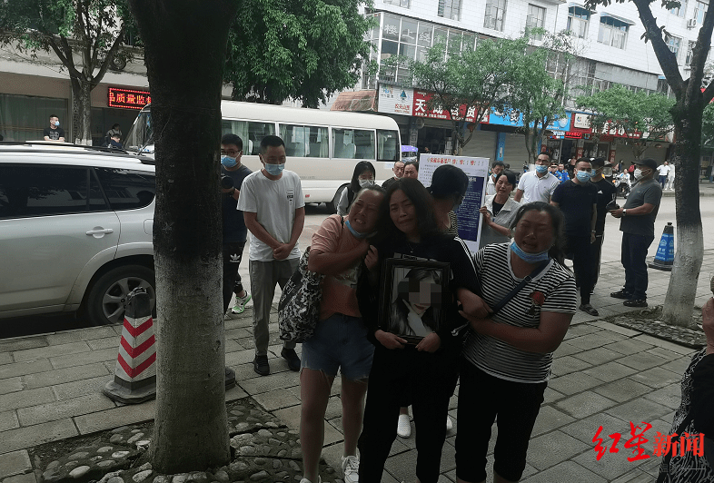 曹某青|南京失联女大学生被害 家属今日抵达云南接女儿 希望严惩凶手