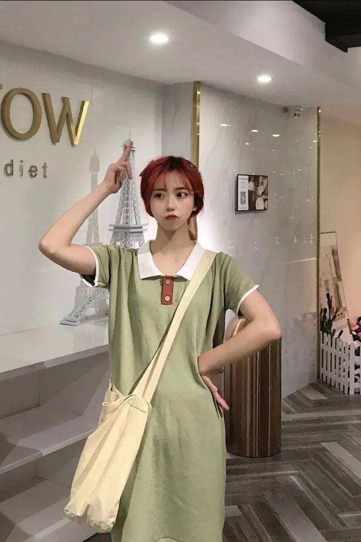 包包|谁说背帆布包的王漫妮，只配给太太圈端茶送水？