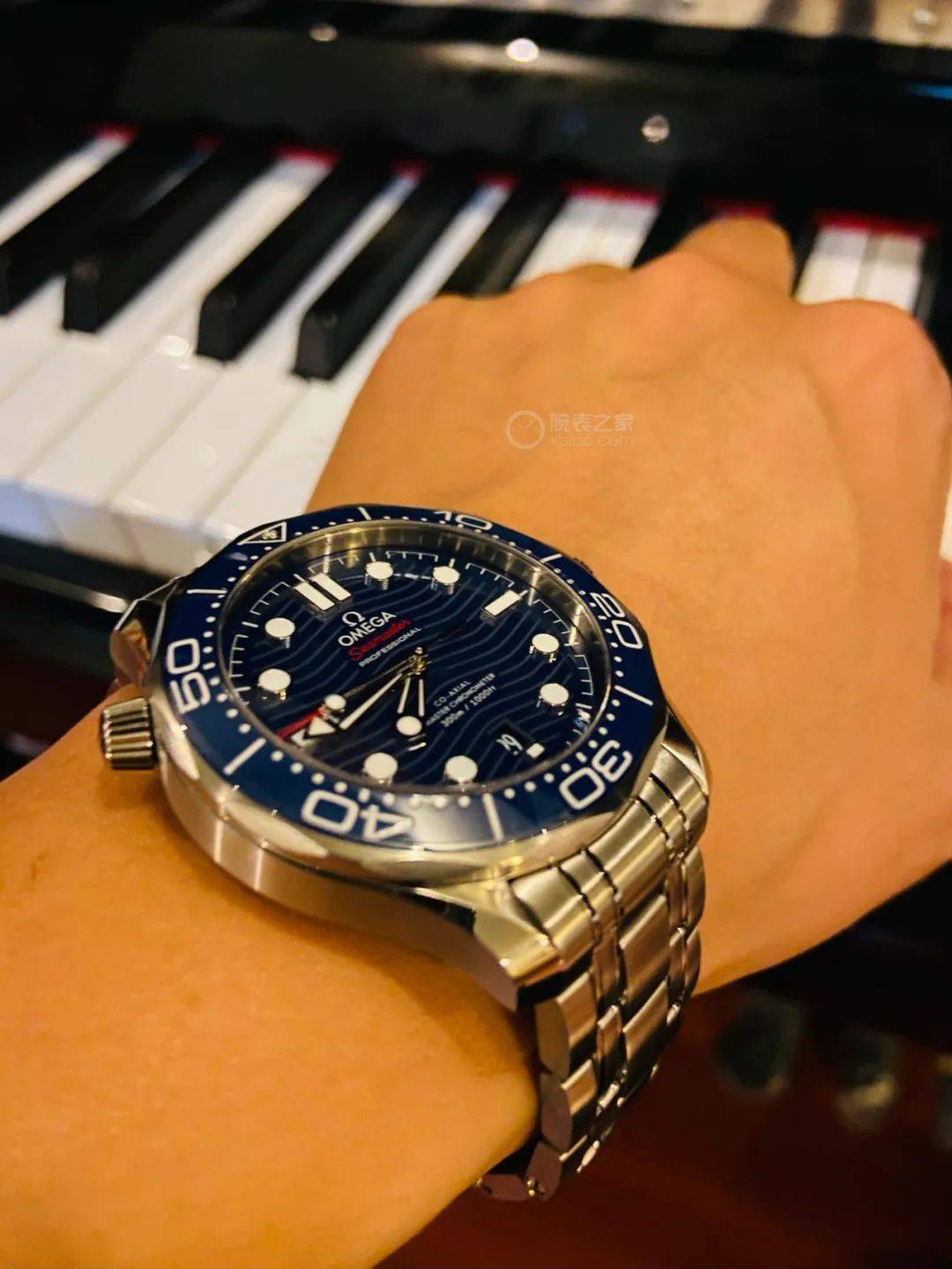 欧米茄|爆款海马系列300米潜水表，你还没拥有吗？