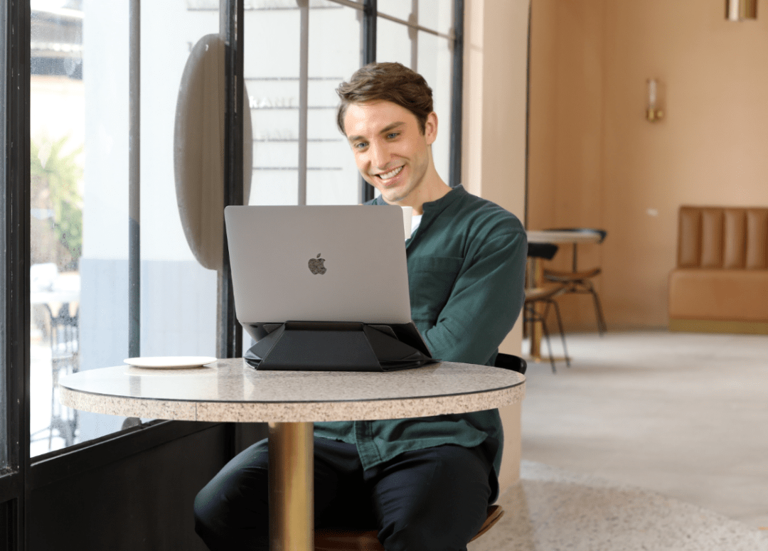 办公|便携笔记本电脑支架包！2种角度，支撑、收纳二合一，实用性逆天！移动办公的社畜有救了！