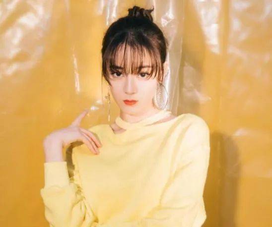 漫画|那些剪了漫画刘海的女星，都怎样了...