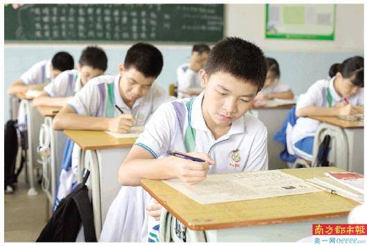 2020年六百分左右的_2020高考600分以上超43万人!揭秘高考数据背后不为人