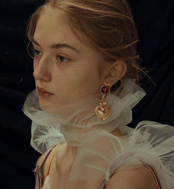 姐姐|乘风破浪的姐姐同款耳饰，好看又不贵，请给我来一打！?