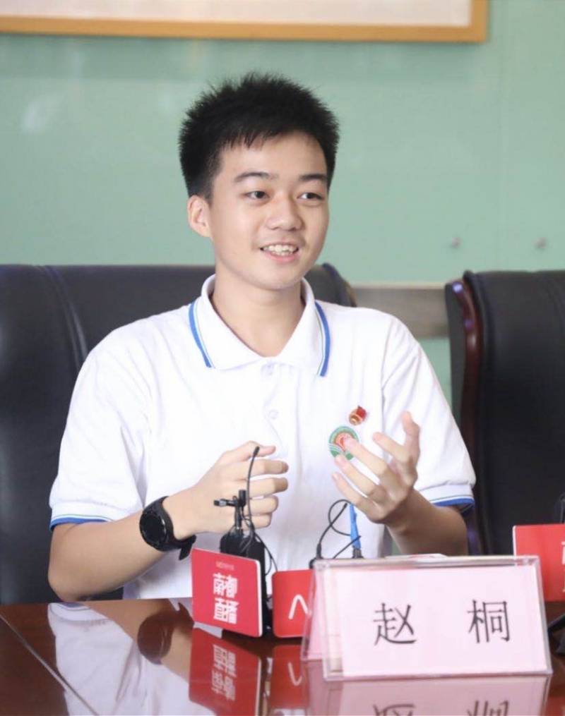 中考|他广州中考757分 上过培训班又退了 花路上的时间不如自学