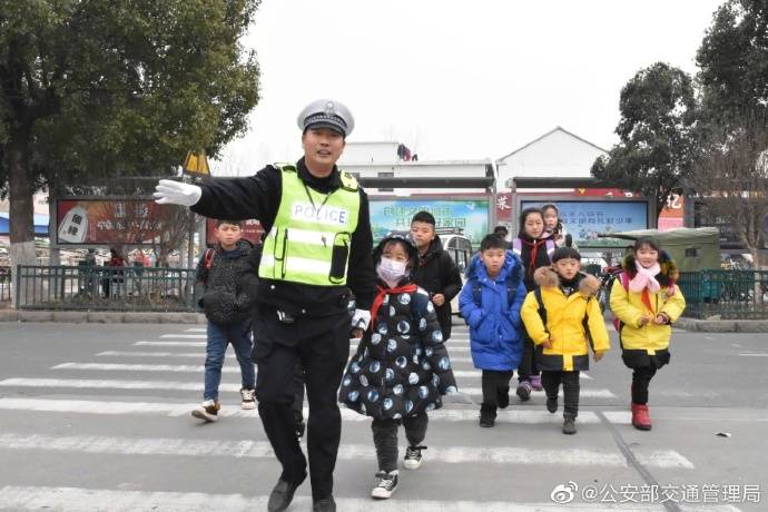 毕业|毕业照的C位由你来坐！